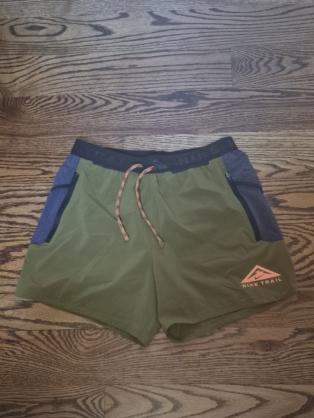 NWOT!!! Nike Dri-FIT Second Sunrise 5in Shorts